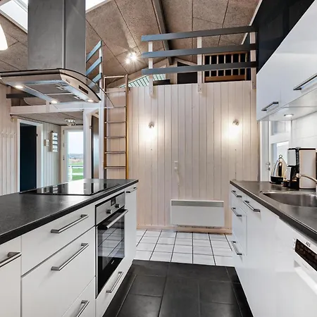 Beautiful In With Sauna, Swimming Pool And Wifi